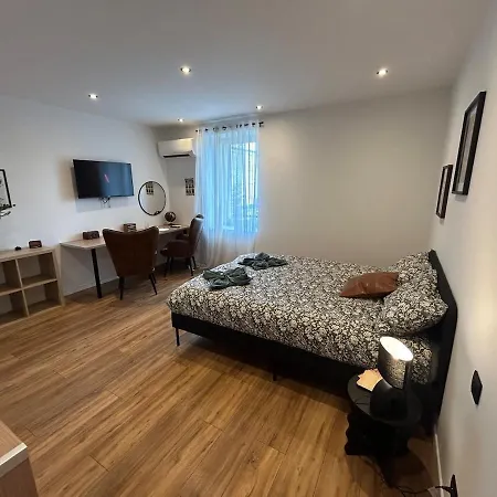 Apartment La Vintage Avec Parking Gratuit Et Clim Laxou